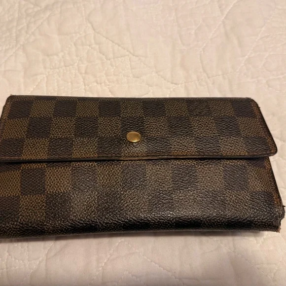 Louis Vuitton Damier Ebene Long Wallet on Chain - Picture 2 of 9